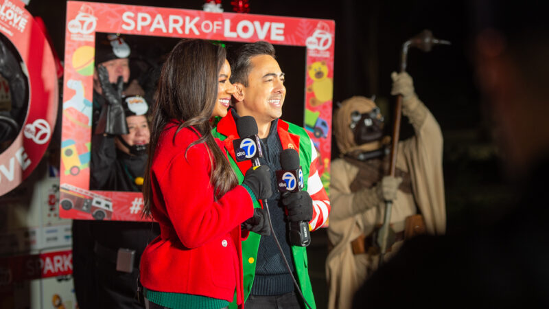 On Friday, December 5, 2025, the County of Los Angeles Fire Department (LACoFD) will join with ABC7 and local fire departments at the Community Toy Drive at the Los Cerritos Center.