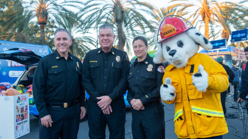 On Friday, December 5, 2025, the County of Los Angeles Fire Department (LACoFD) will join with ABC7 and local fire departments at the Community Toy Drive at the Los Cerritos Center.