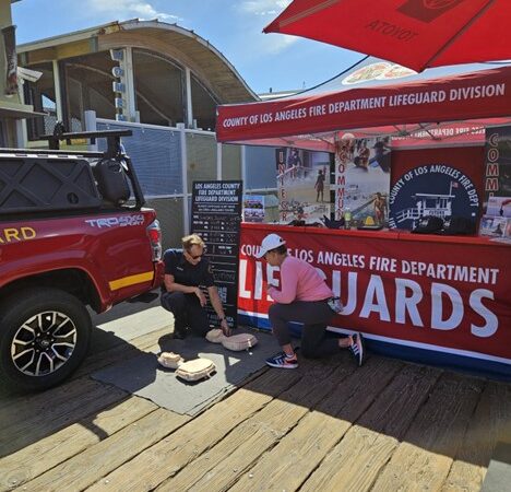 Lifeguard Division Teaches Hands-Only CPR at Pier 360 Festival