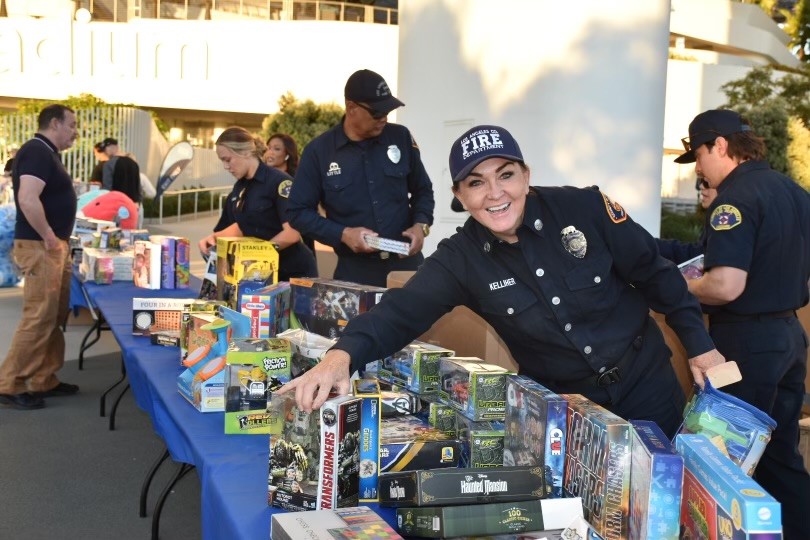 On December 5, 2023, the County of Los Angeles Fire Department (LACoFD) donated and distributed toys at ABC7’s Spark of Love event at SoFi Stadium in the City of Inglewood.